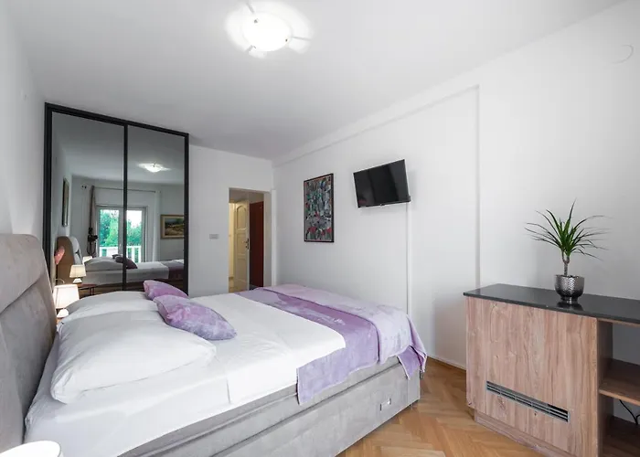 Villa Ragusea With A Private