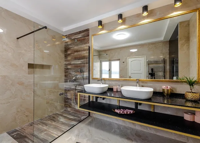 Villa Ragusea With A Private *