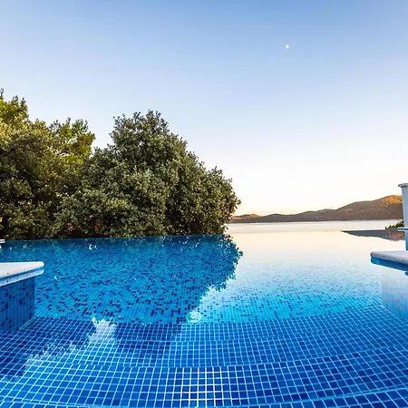 Ragusea With A Private Villa *