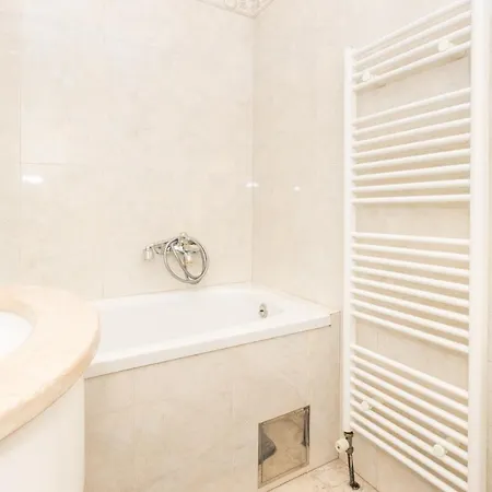 Ragusea With A Private * Slano