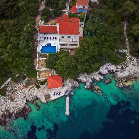 Ragusea With A Private * Slano